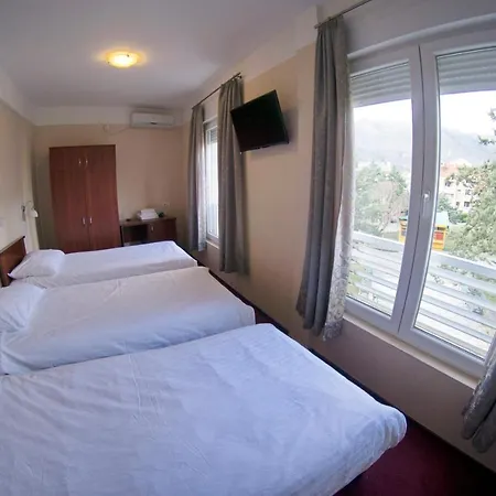 I Hotelske Sobe 