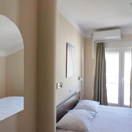 I Hotelske Sobe 