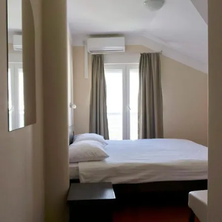 I Hotelske Sobe 