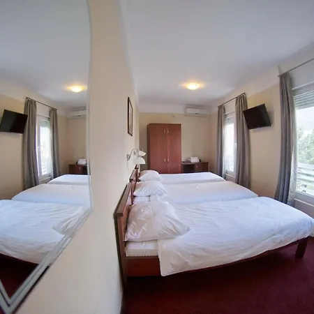 I Hotelske Sobe 